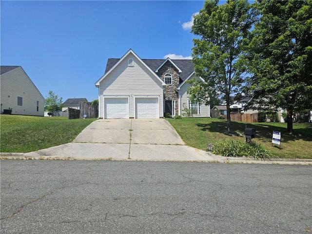 407 Timbercreek Drive, Mcleansville, NC 27301