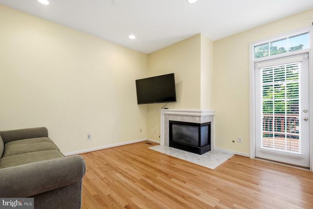 20866 TRINITY SQ, Sterling, VA 20165