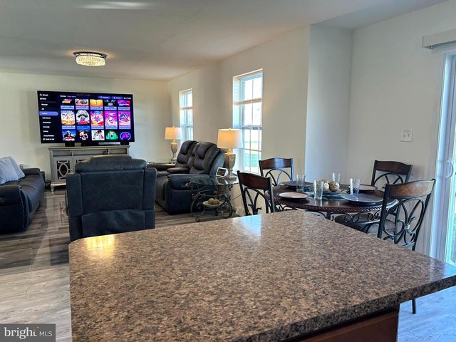 266 N ALPINE DR, York, PA 17408