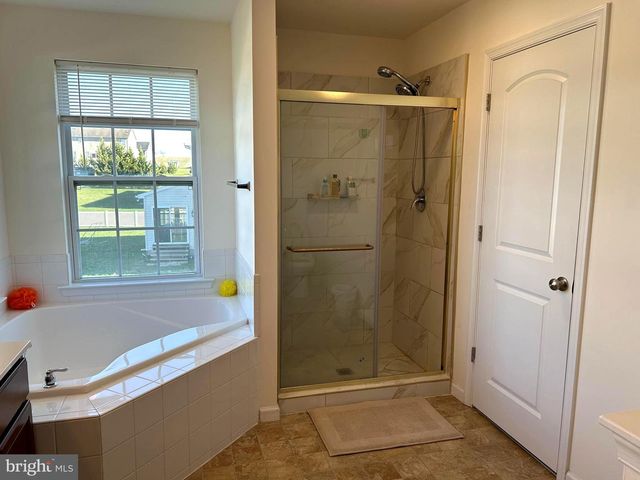 266 N ALPINE DR, York, PA 17408