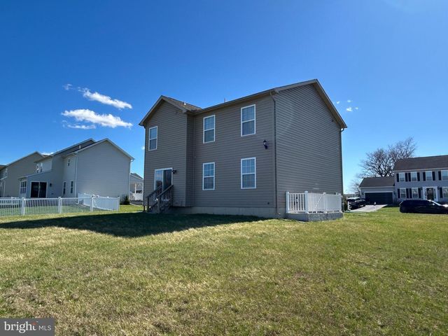 266 N ALPINE DR, York, PA 17408