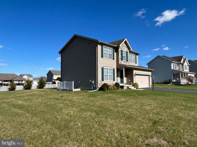 266 N ALPINE DR, York, PA 17408