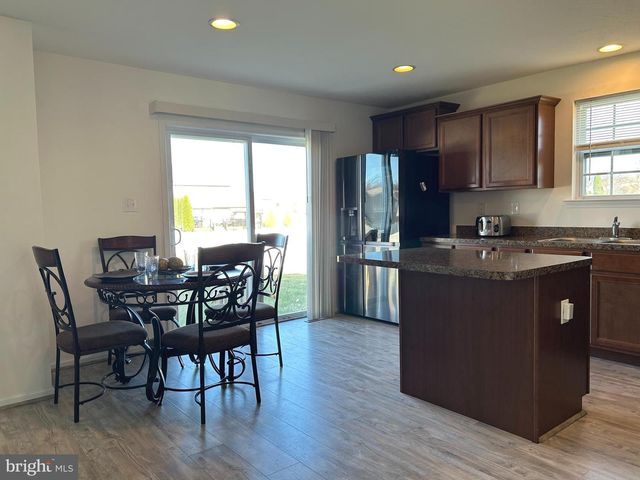 266 N ALPINE DR, York, PA 17408