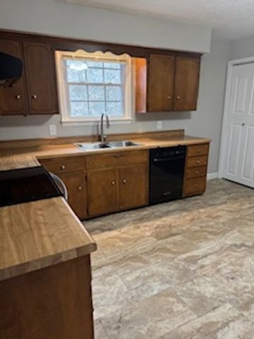 345 Pleasant Green Dr, Goodlettsville, TN 37072