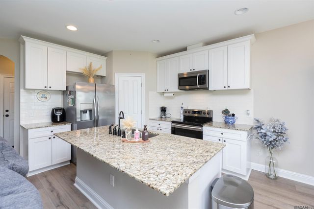 41114 E Don Lou Rd, Gonzales, LA 70737