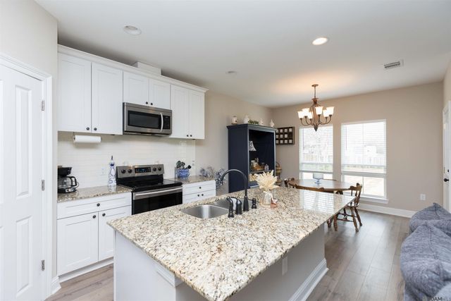 41114 E Don Lou Rd, Gonzales, LA 70737