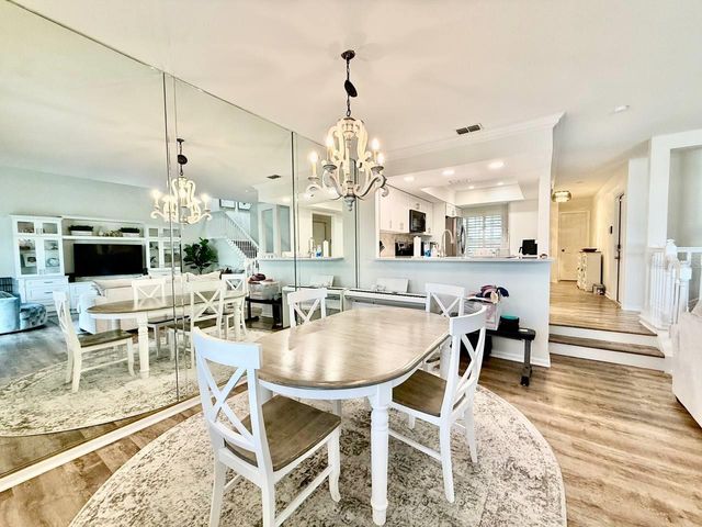 5220 S RUSSELL STREET 32, Tampa, FL 33611
