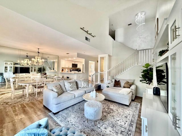 5220 S RUSSELL STREET 32, Tampa, FL 33611
