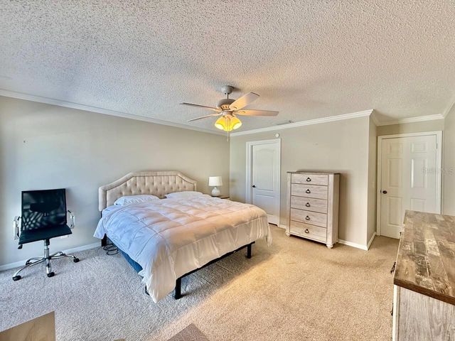 5220 S RUSSELL STREET 32, Tampa, FL 33611