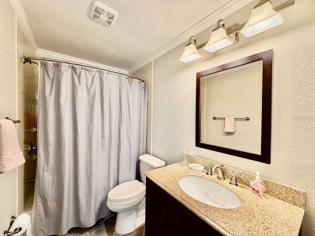 5220 S RUSSELL STREET 32, Tampa, FL 33611