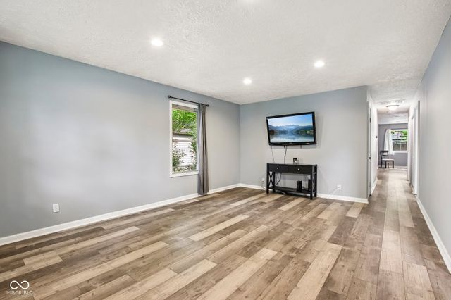 2830 Roberta Drive, Indianapolis, IN 46222