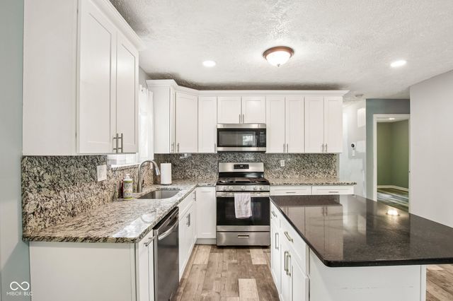 2830 Roberta Drive, Indianapolis, IN 46222