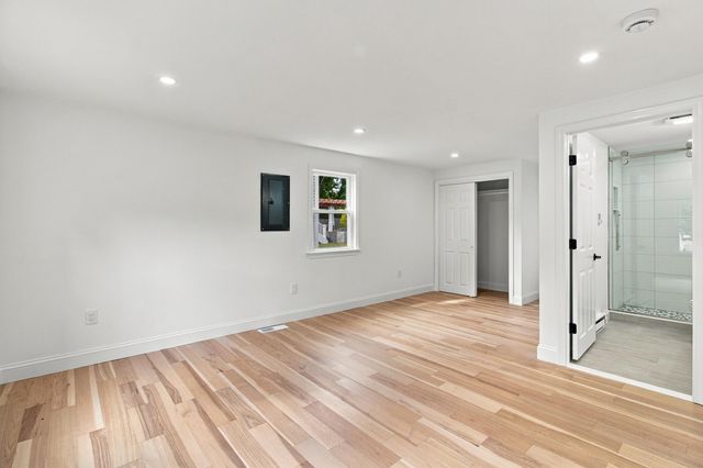 43 Quaker Road, Hyannis, MA 02601
