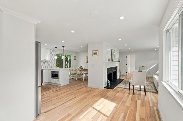 43 Quaker Road, Hyannis, MA 02601