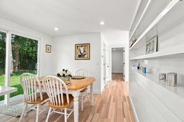 43 Quaker Road, Hyannis, MA 02601