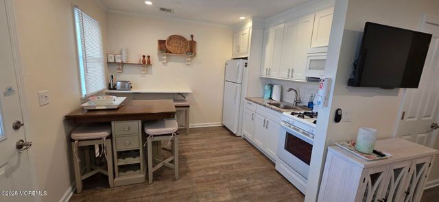 3201 Route 35 N B, Lavallette, NJ 08735