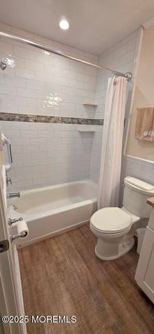 3201 Route 35 N B, Lavallette, NJ 08735