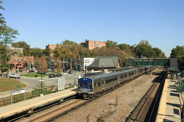 33 Fieldstone Drive G4, Hartsdale, NY 10530