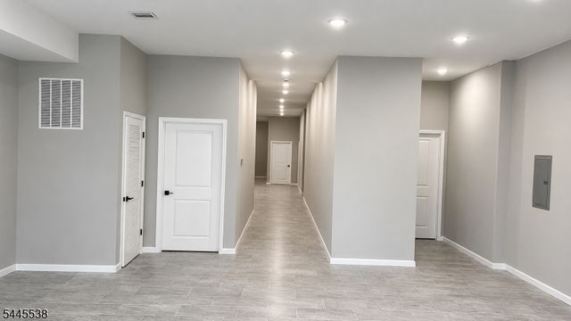 52 Holland St, Newark City, NJ 07103