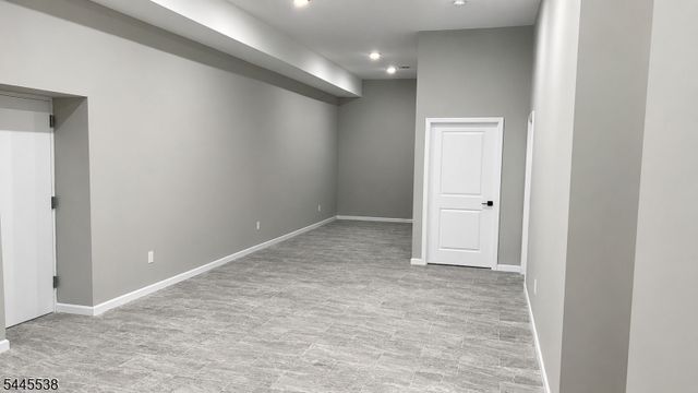 52 Holland St, Newark City, NJ 07103