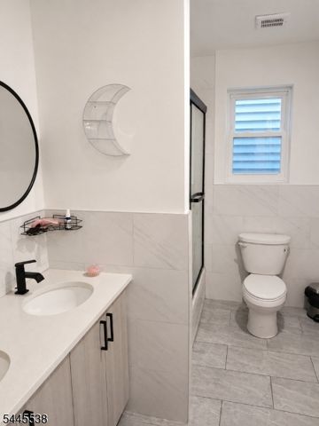 52 Holland St, Newark City, NJ 07103