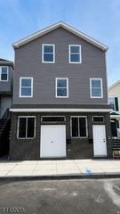 52 Holland St, Newark City, NJ 07103