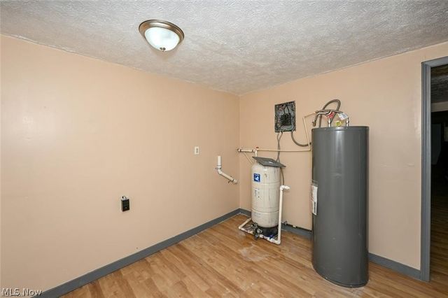 916 Abington Road, Akron, OH 44312