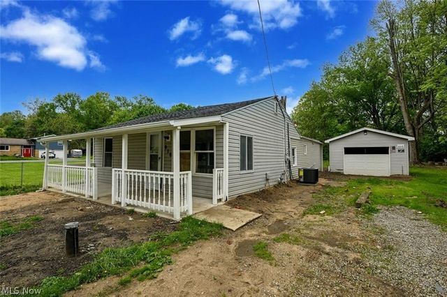 916 Abington Road, Akron, OH 44312
