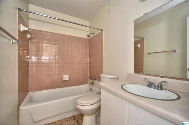 840 BEACON PARKWAY E, Birmingham, AL 35209
