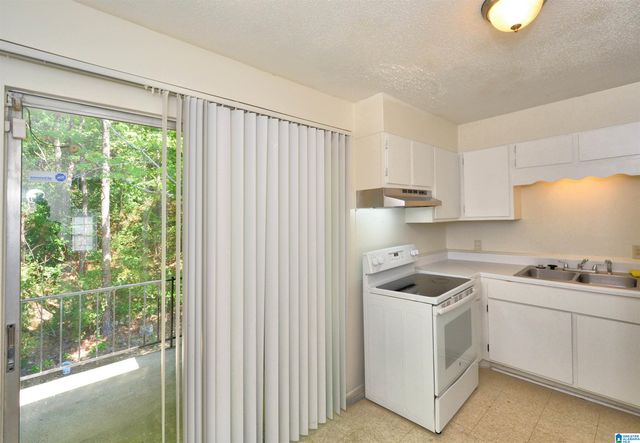 840 BEACON PARKWAY E, Birmingham, AL 35209