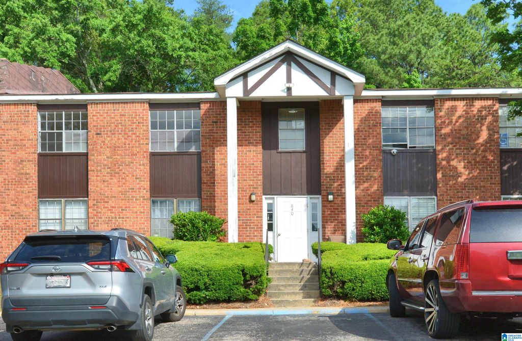840 BEACON PARKWAY E, Birmingham, AL 35209