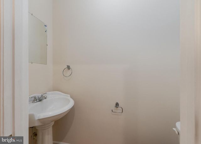 18 MADEIRA ST N, Baltimore, MD 21231