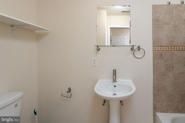 18 MADEIRA ST N, Baltimore, MD 21231