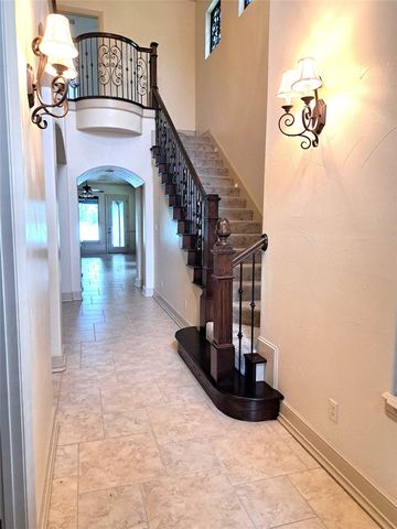 7917 Club Court, Fort Worth, TX 76179