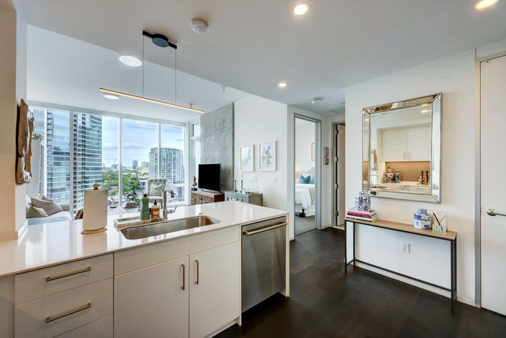 301 West Ave 1503, Austin, TX 78701