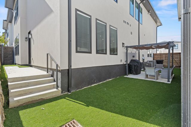 4150 Khawlah Nafal Court, Irving, TX 75038