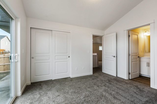 314 N Viewmont Ct, Greenacres, WA 99016
