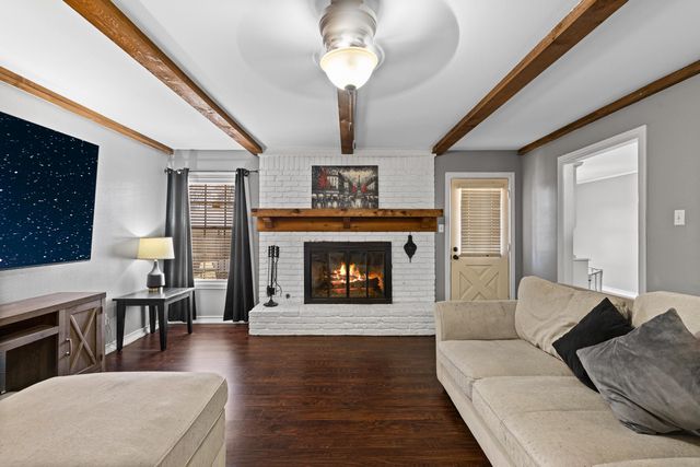 1200 Maywood Dr, Longview, TX 75604