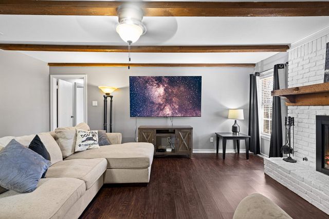 1200 Maywood Dr, Longview, TX 75604