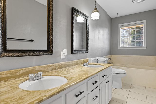 1200 Maywood Dr, Longview, TX 75604