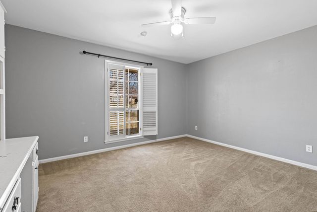 1200 Maywood Dr, Longview, TX 75604