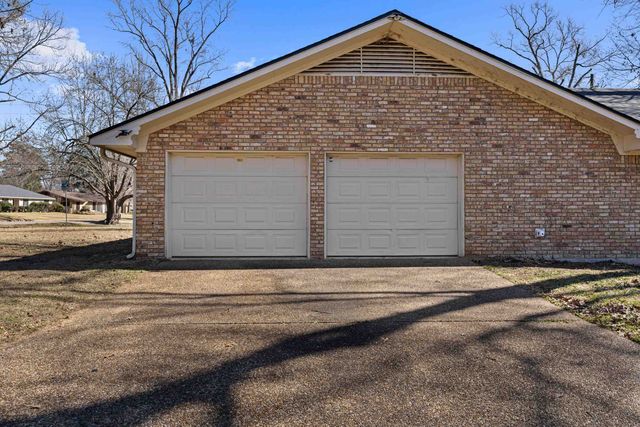 1200 Maywood Dr, Longview, TX 75604