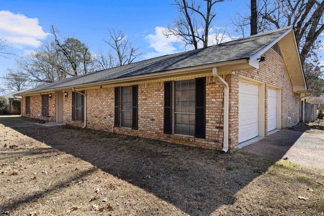 1200 Maywood Dr, Longview, TX 75604