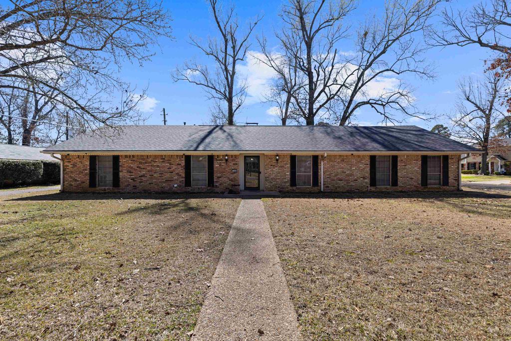 1200 Maywood Dr, Longview, TX 75604