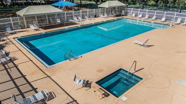9404 COOPERVILLE COURT, Tampa, FL 33635