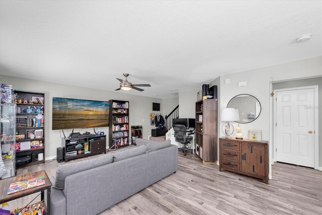 9404 COOPERVILLE COURT, Tampa, FL 33635