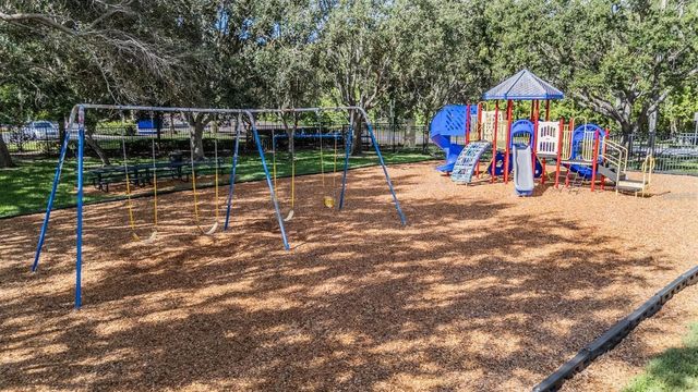 9404 COOPERVILLE COURT, Tampa, FL 33635