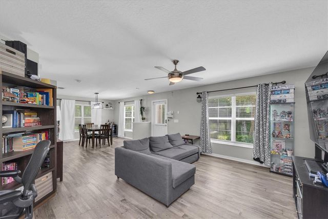 9404 COOPERVILLE COURT, Tampa, FL 33635