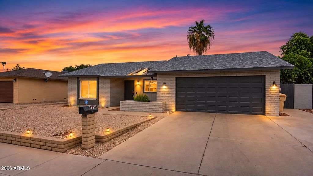 5232 W ONYX Avenue, Glendale, AZ 85302 — photo 2