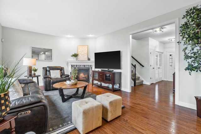 609 Calvin LANE, Mount Pleasant, WI 53406